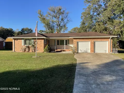 2011 Shady Dr, Elizabeth City, NC 27909