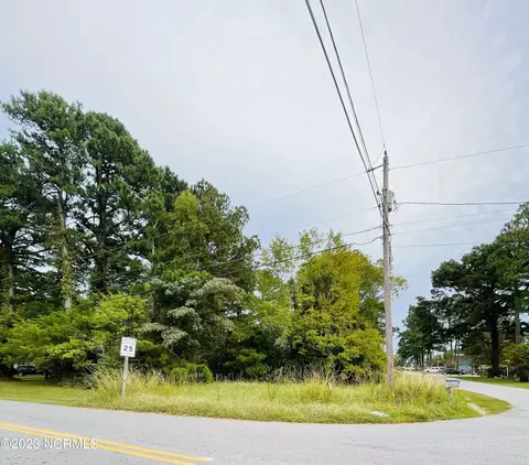 701 Surfside Dr, Edenton, NC 27932