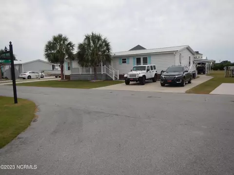 225 Blue Goose Ln, Newport, NC 28570