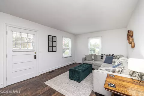 429 E Main St, Biscoe, NC 27209 photo 3