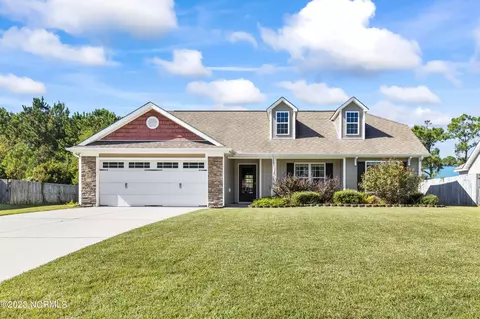 214 Jasmine Ln, Jacksonville, NC 28546