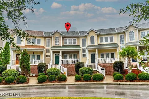 3724 Kenzie Ct, Morehead City, NC 28557
