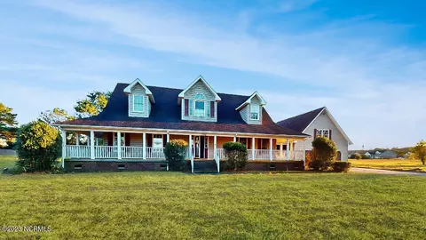 1798 Tulls Creek Rd, Moyock, NC 27958