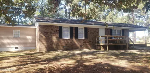 60 Foxcroft Rd, Snow Hill, NC 28580