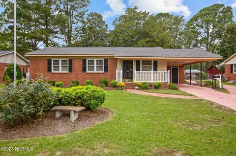 404 State St, Williamston, NC 27892