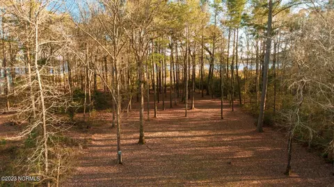 76 Winfield Ln, Pinetown, NC 27865