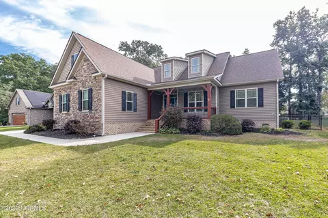 218 Laurel Dr, Pikeville, NC 27863