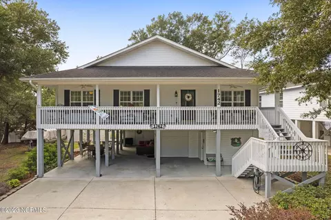 1742 Oak St SW, Ocean Isle Beach, NC 28469