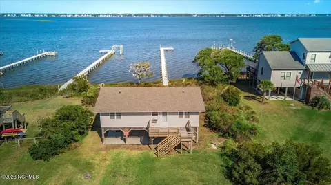 5414 Sunset Ln, Emerald Isle, NC 28594