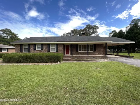 213 Pamlico Dr, Washington, NC 27889