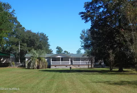 469 River Rd, Tabor City, NC 28463