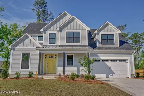 19 Kenilworth Ct, Hampstead, NC 28443