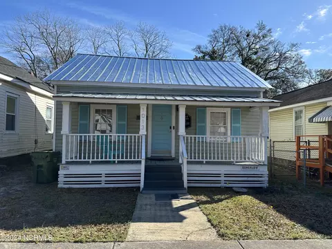 1013 S 7th St, Wilmington, NC 28401