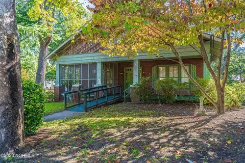 519 Champlain St, Hamlet, NC 28345 photo 2