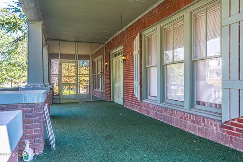 519 Champlain St, Hamlet, NC 28345 photo 9