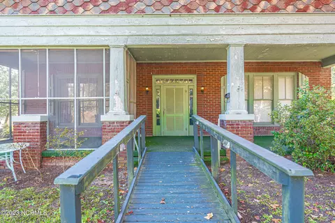 519 Champlain St, Hamlet, NC 28345 photo 7