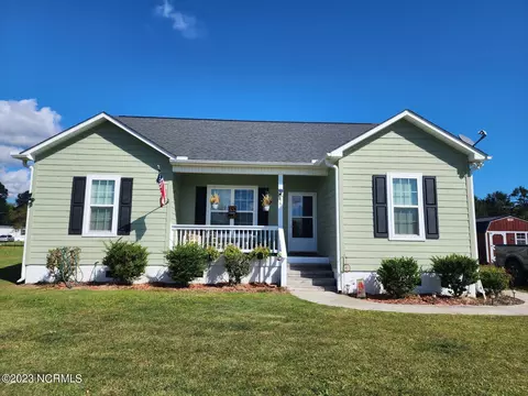 86 Oaks Plantation Dr, Rocky Point, NC 28457