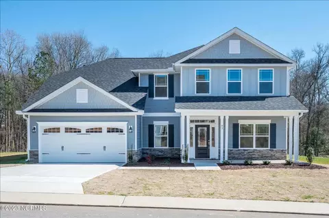 731 Greenwich Pl, Richlands, NC 28574
