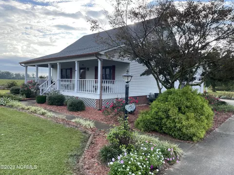 352 Carr Church Rd, Clinton, NC 28328