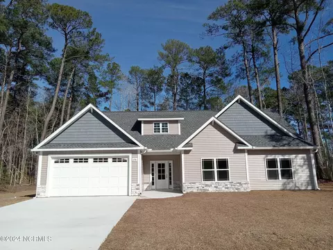 698 Boundary Loop Rd NW, Calabash, NC 28467