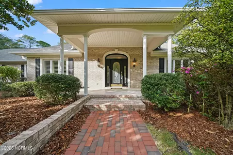 4 Scarborough Pl, Pinehurst, NC 28374