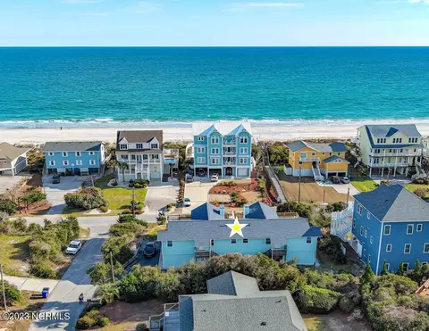 101 Edna St, Emerald Isle, NC 28594