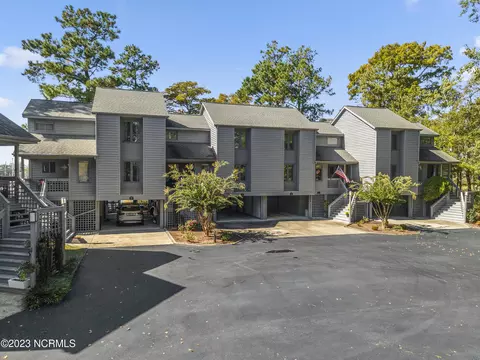 151 Riverboat Dr, Washington, NC 27889