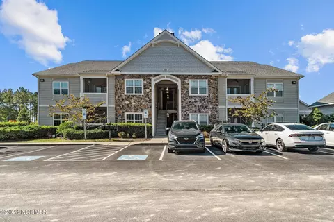 291 Gallery Dr #101, Spring Lake, NC 28390