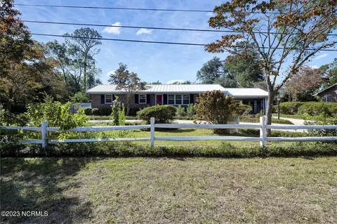 5336 Andover Rd, Wilmington, NC 28403