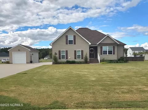 310 Kingswood Blvd, Elizabeth City, NC 27909