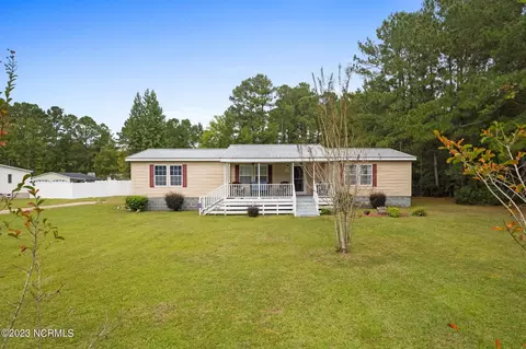 6794 Clearview Dr NW, Ocean Isle Beach, NC 28469