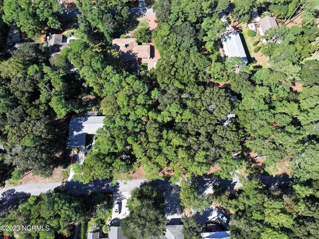 129 Willow Rd, Pine Knoll Shores, NC 28512