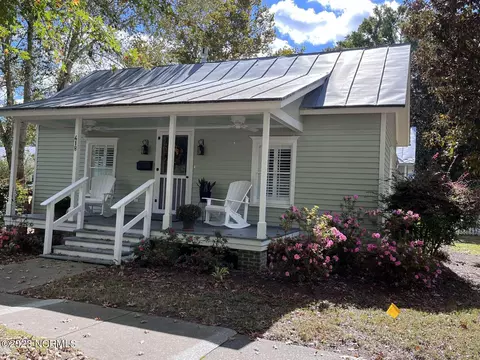 418 Phillips St, Edenton, NC 27932 photo 2