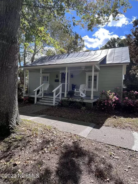 418 Phillips St, Edenton, NC 27932