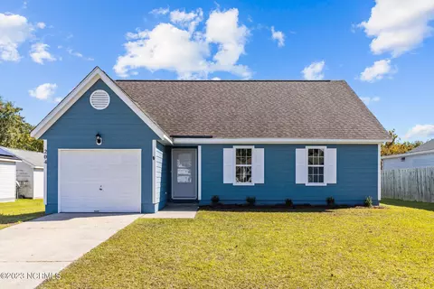 204 Kings Way, Newport, NC 28570