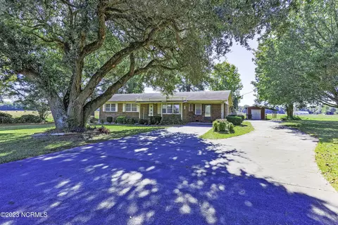 631 Old Nc 903 Hwy, Magnolia, NC 28453