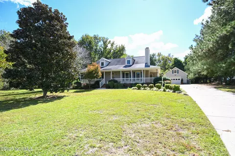 108 Chris St, Mount Olive, NC 28365