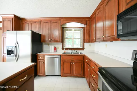 108 Chris St, Mount Olive, NC 28365 photo 17
