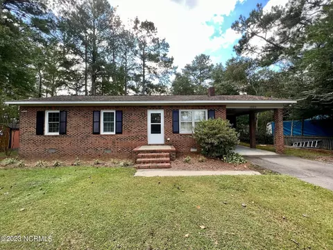 1903 John Small Ave, Washington, NC 27889