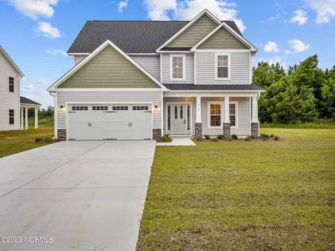 103 Fox Cove Xing, Jacksonville, NC 28546