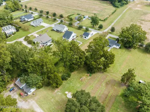 223 S King St, Bath, NC 27808 photo 6