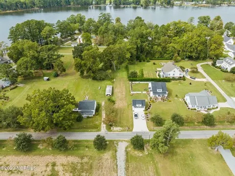223 S King St, Bath, NC 27808 photo 2