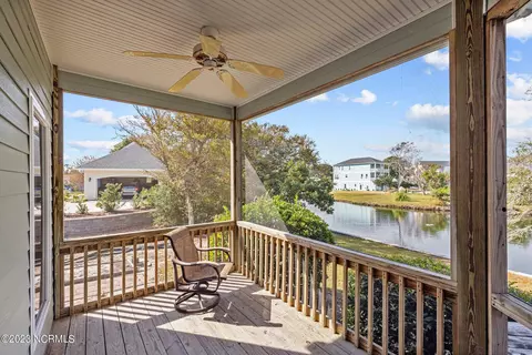 Exterior - 205 Windjammer E, Emerald Isle, NC 28594 photo 2 of 12