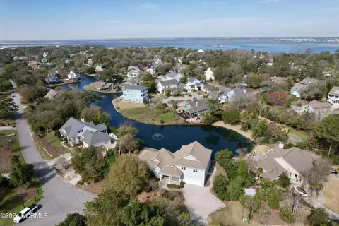 View/Area - 205 Windjammer E, Emerald Isle, NC 28594 photo 2 of 12