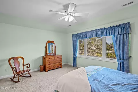 Bedroom - 205 Windjammer E, Emerald Isle, NC 28594 photo 4 of 7