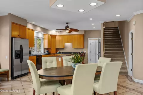 Dining - 205 Windjammer E, Emerald Isle, NC 28594 photo 3 of 3