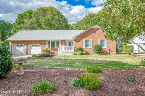 1018 Crosswinds Dr, Elizabeth City, NC 27909