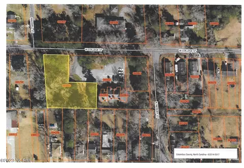 501 West College Street, Whiteville, NC 28472