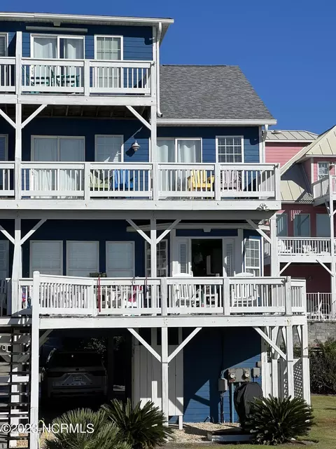 9929 Louise Howard Ct, Emerald Isle, NC 28594