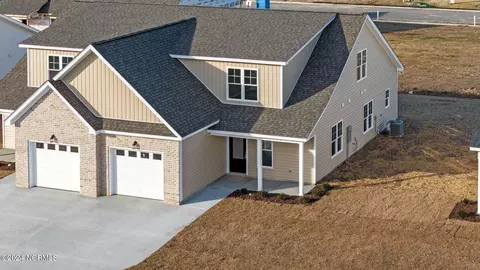 828 Sarah Rebecca Dr, Greenville, NC 27834